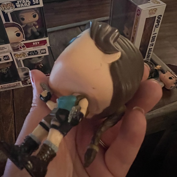 Funko Pop #168 Lara Croft - Picture 6 of 7